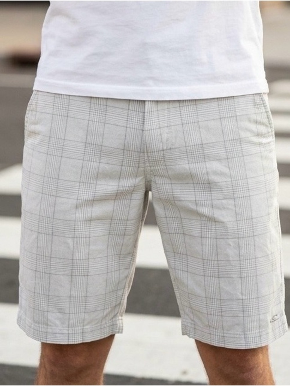 2318 - Men’s O'Neill Plaid Chino Shorts - Gray/White - Size 31